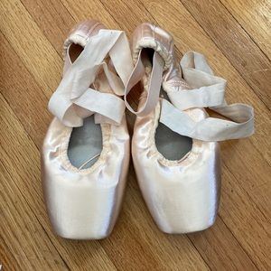 Bloch Balance European Pointe Shoes